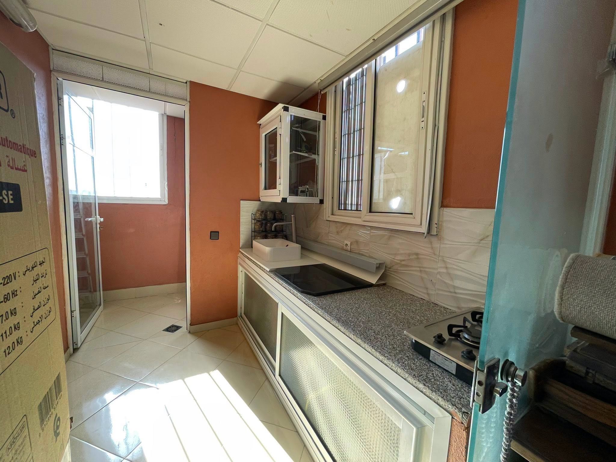 grand appartement a vendre à AIN MEZZOUAR