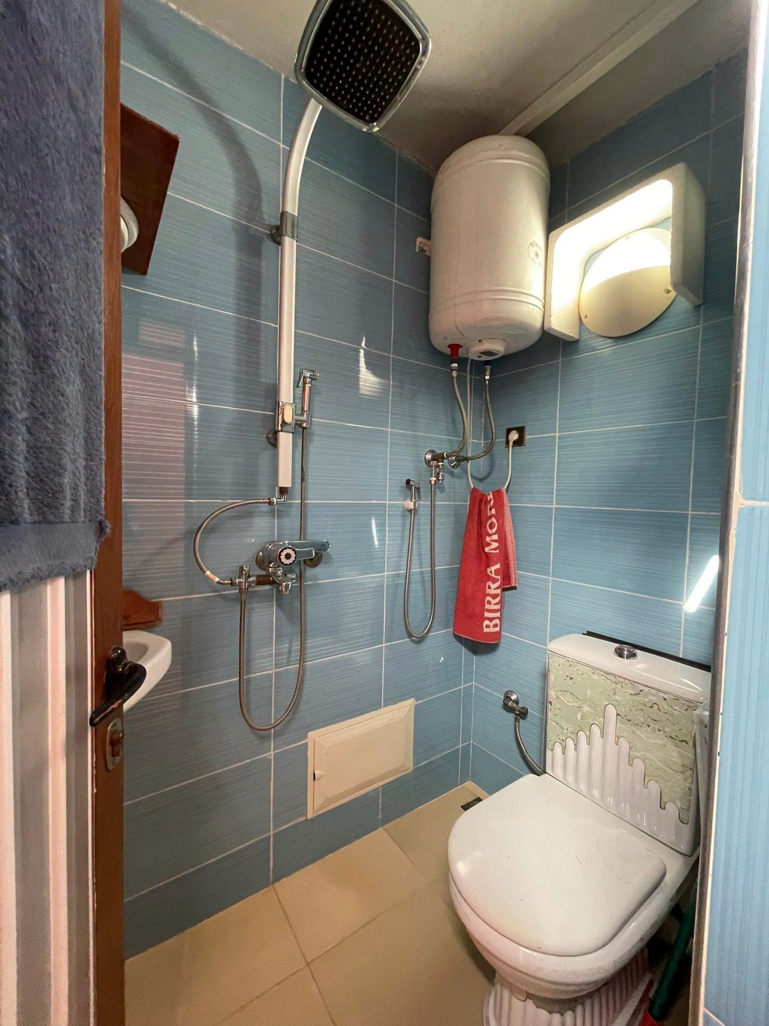 grand appartement a vendre à AIN MEZZOUAR