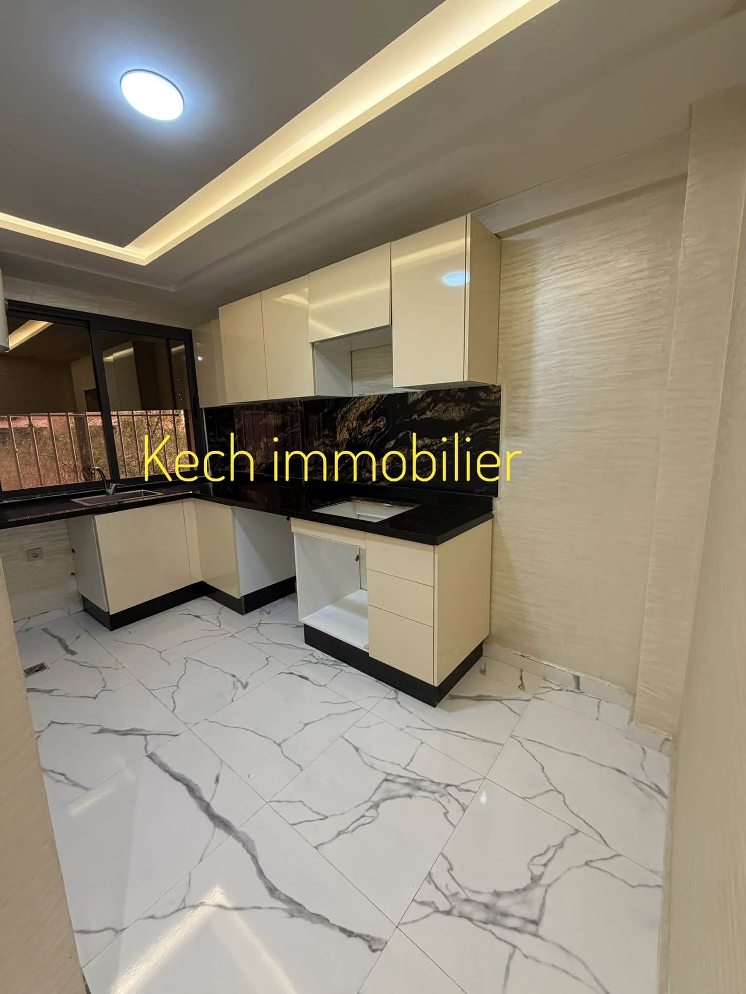 duplex vide à louer Targa