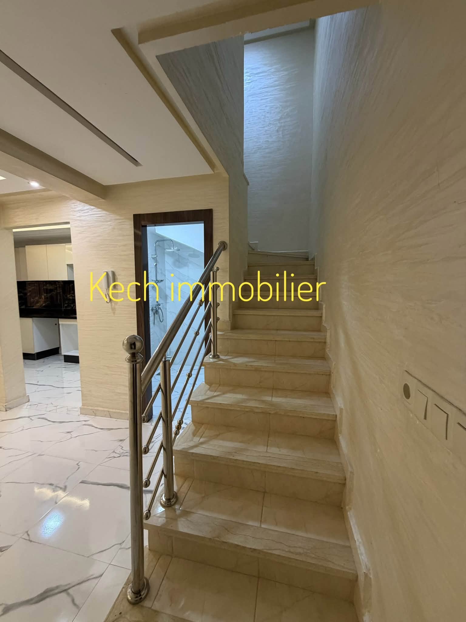 duplex vide à louer Targa