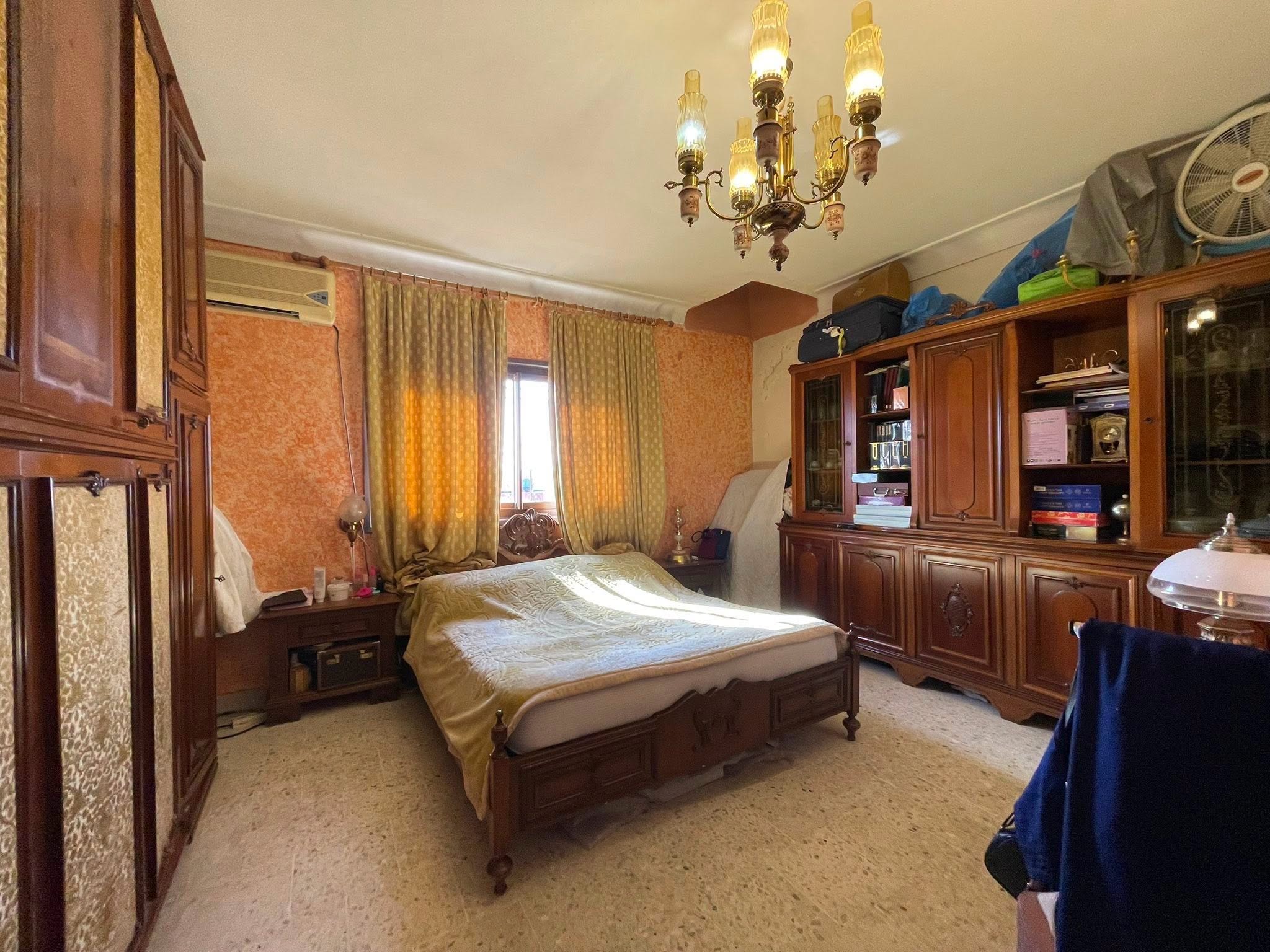 grand appartement a vendre à AIN MEZZOUAR