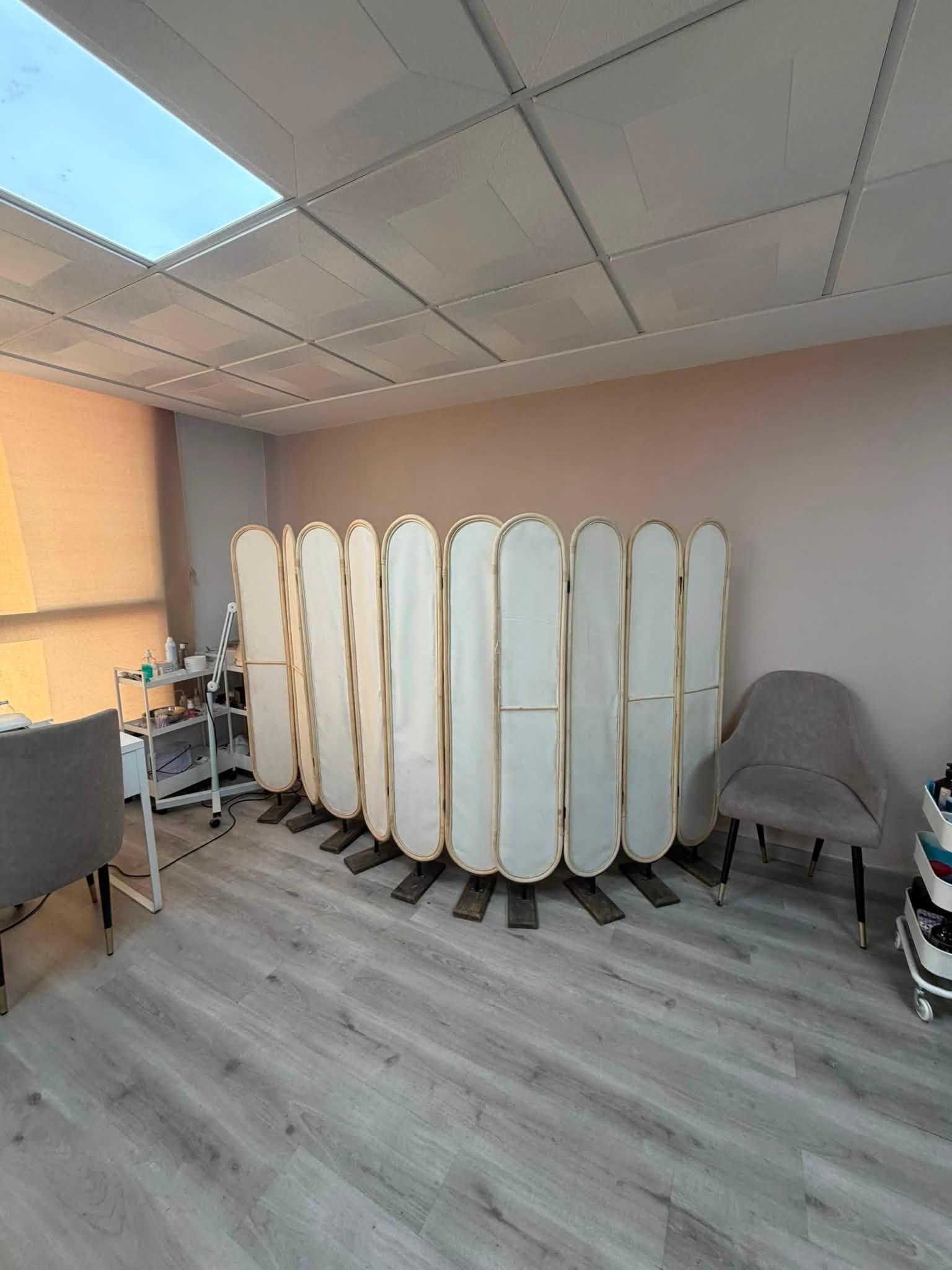 salon de beauté à louer Jnan award