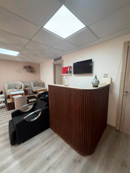 salon de beauté à louer Jnan award