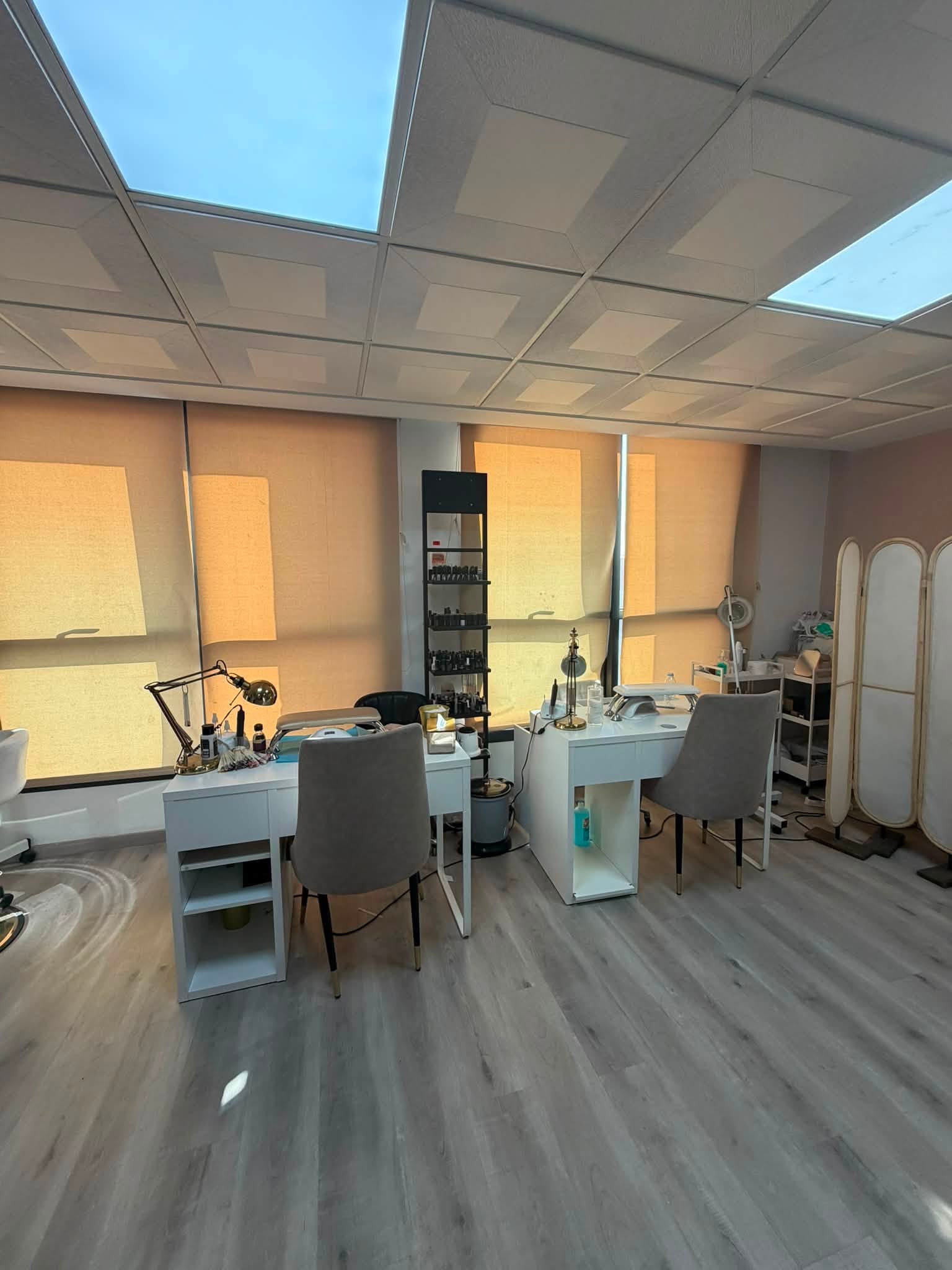 salon de beauté à louer Jnan award
