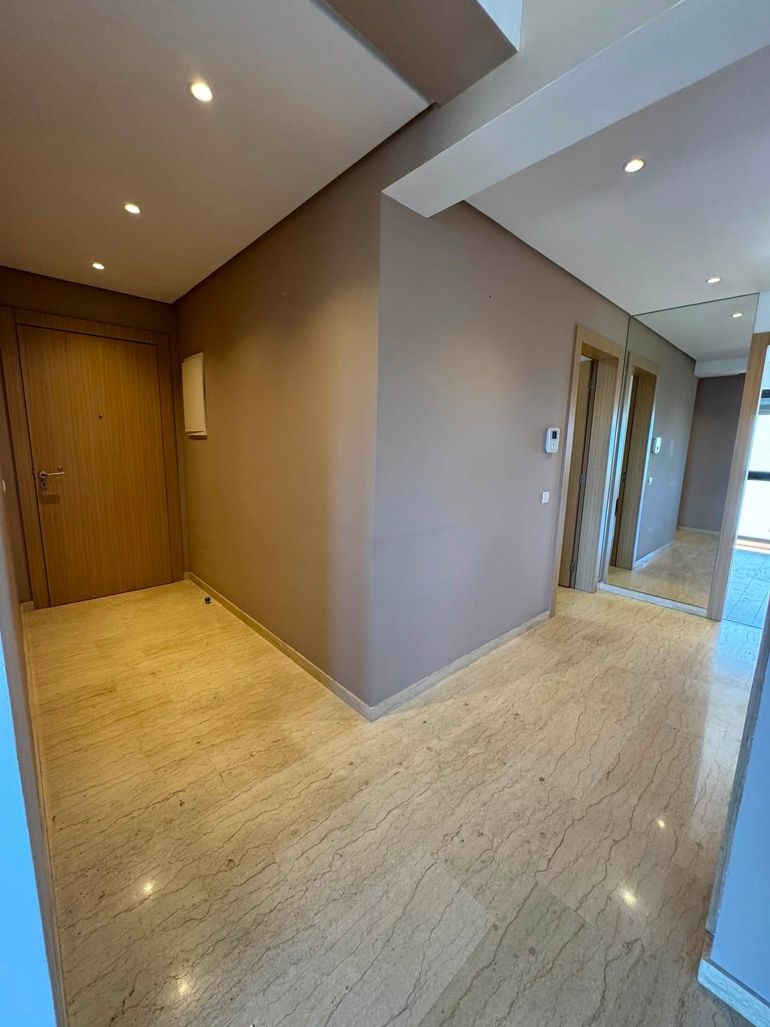 Appartement vide à louer à CFC