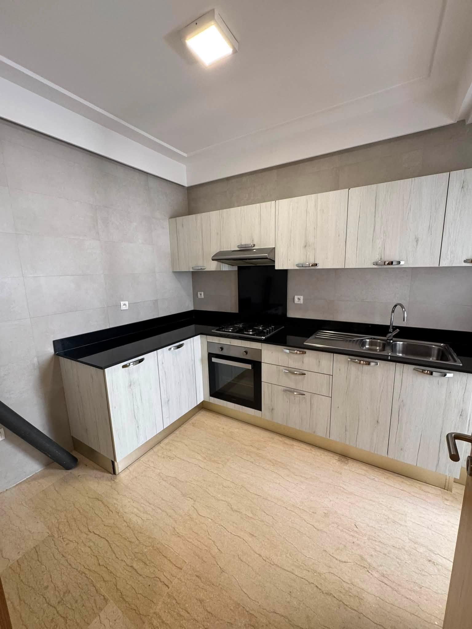 Appartement vide à louer à CFC