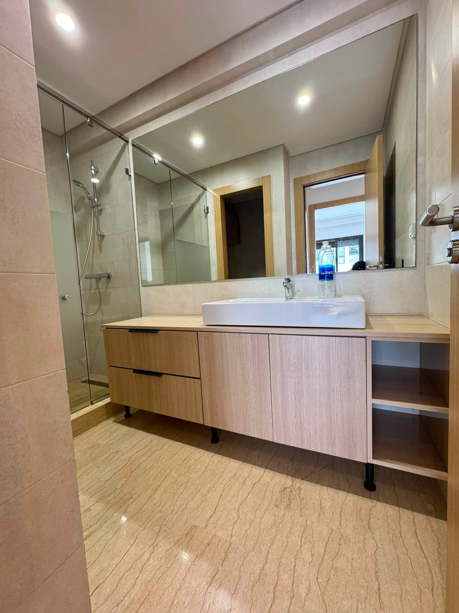 Appartement vide à louer à CFC