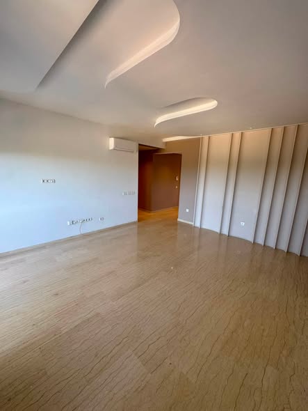 Appartement vide à louer à CFC
