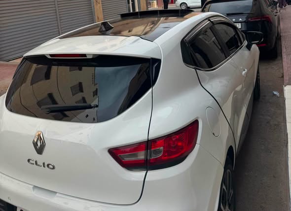 Clio à vendre