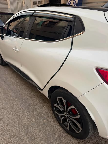 Clio à vendre