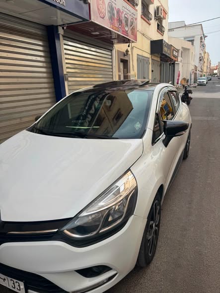 Clio à vendre