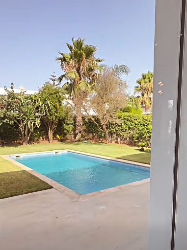Villa d’exception à vendre BOUSKOURA