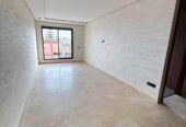 Studio à louer quartier des Hôpitaux vide