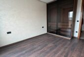Studio à louer quartier des Hôpitaux vide