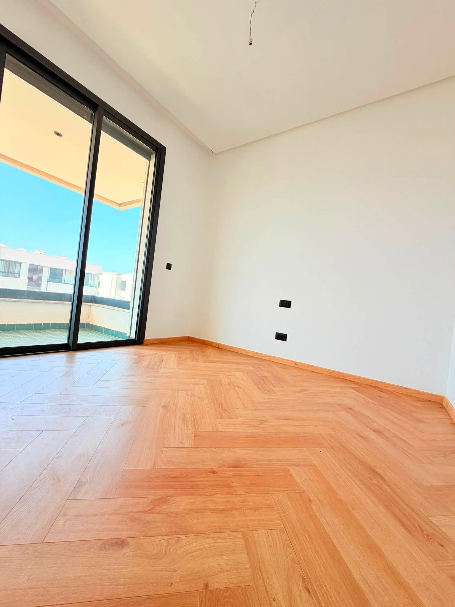Appartement vide à louer Ain Diab Extension