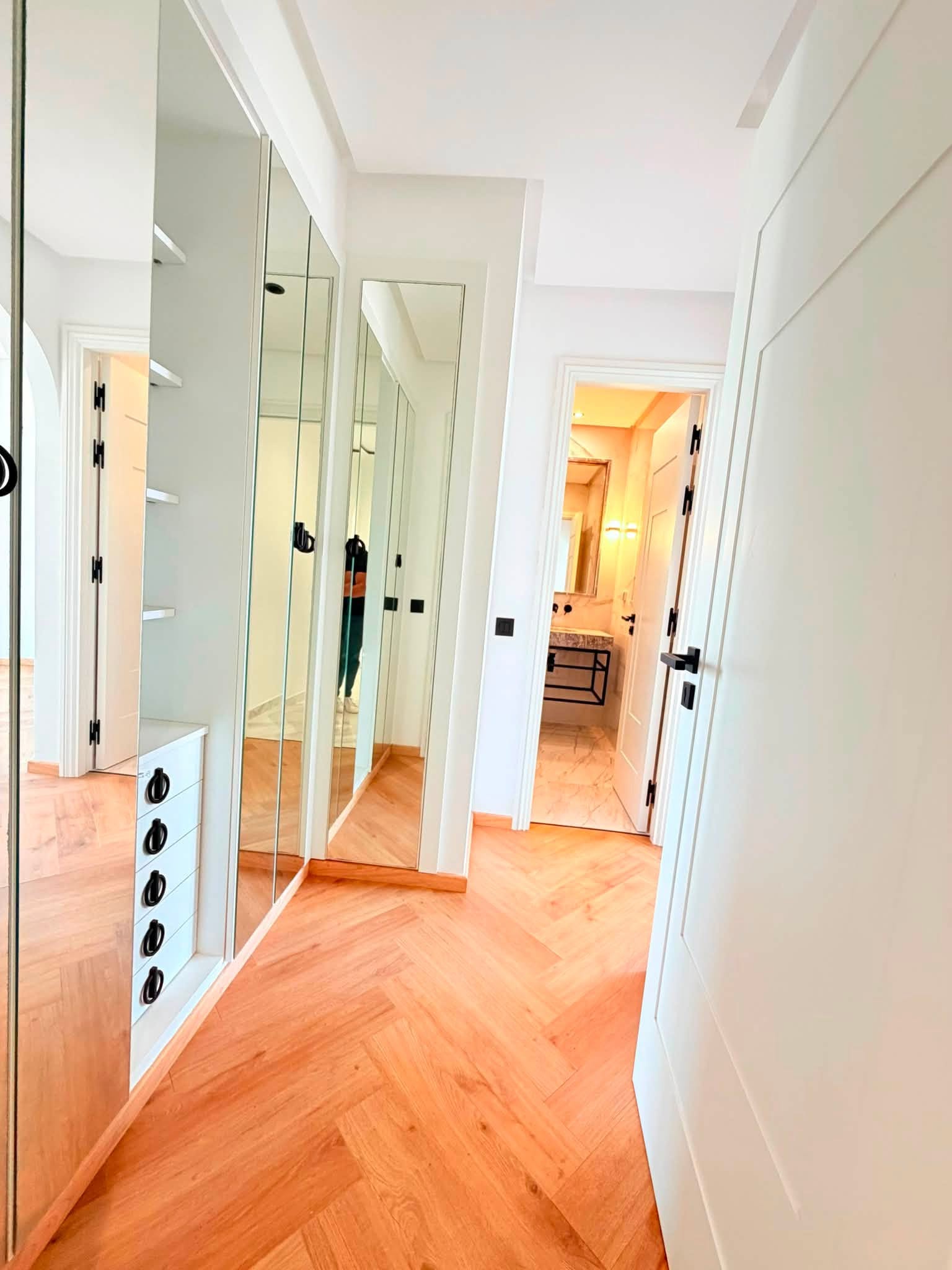 Appartement vide à louer Ain Diab Extension