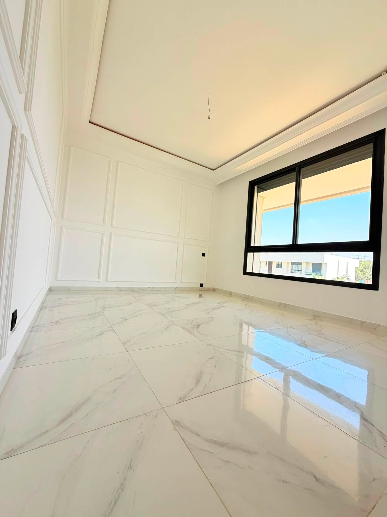 Appartement vide à louer Ain Diab Extension