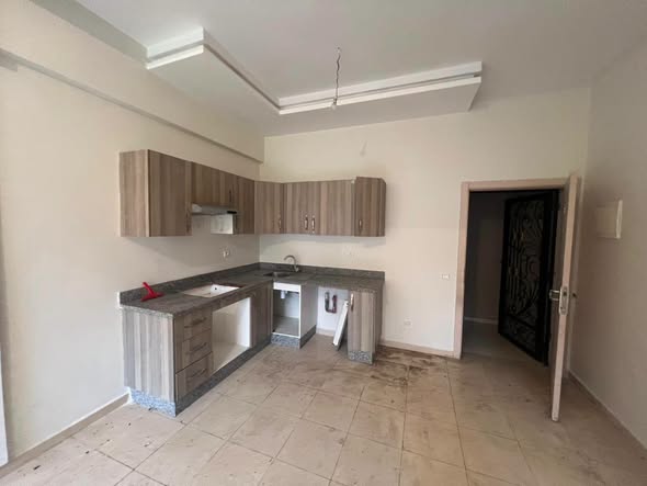 Studio vide à louer à MABROUKA