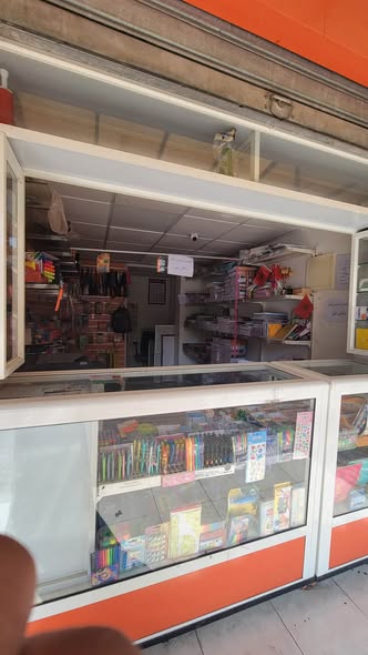 librairie à louer à Anassi