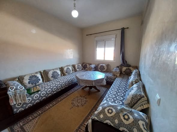 Studio meublé en location longue durée MABROUKA
