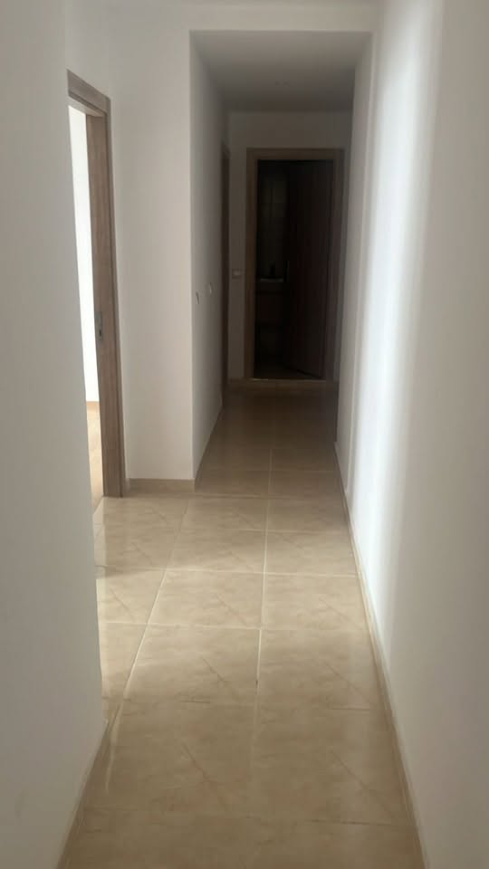 Apparemment neuf à vendre Hay riad