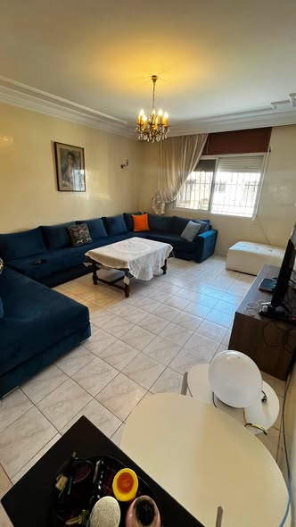 Appartement vide a louer 2 mars zerktoni