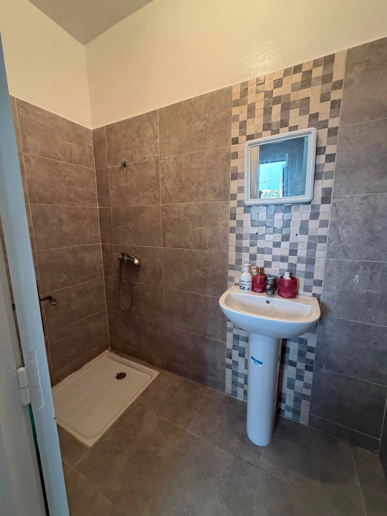 Appartement à louer à Mabrouka