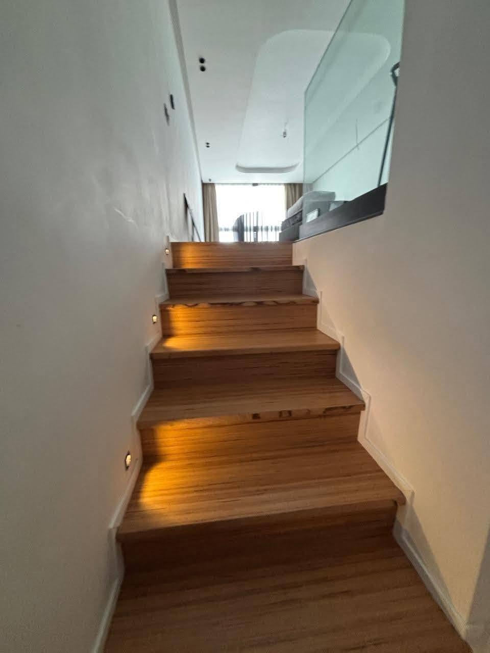 Studio duplex meublé à louer quartier Palmier