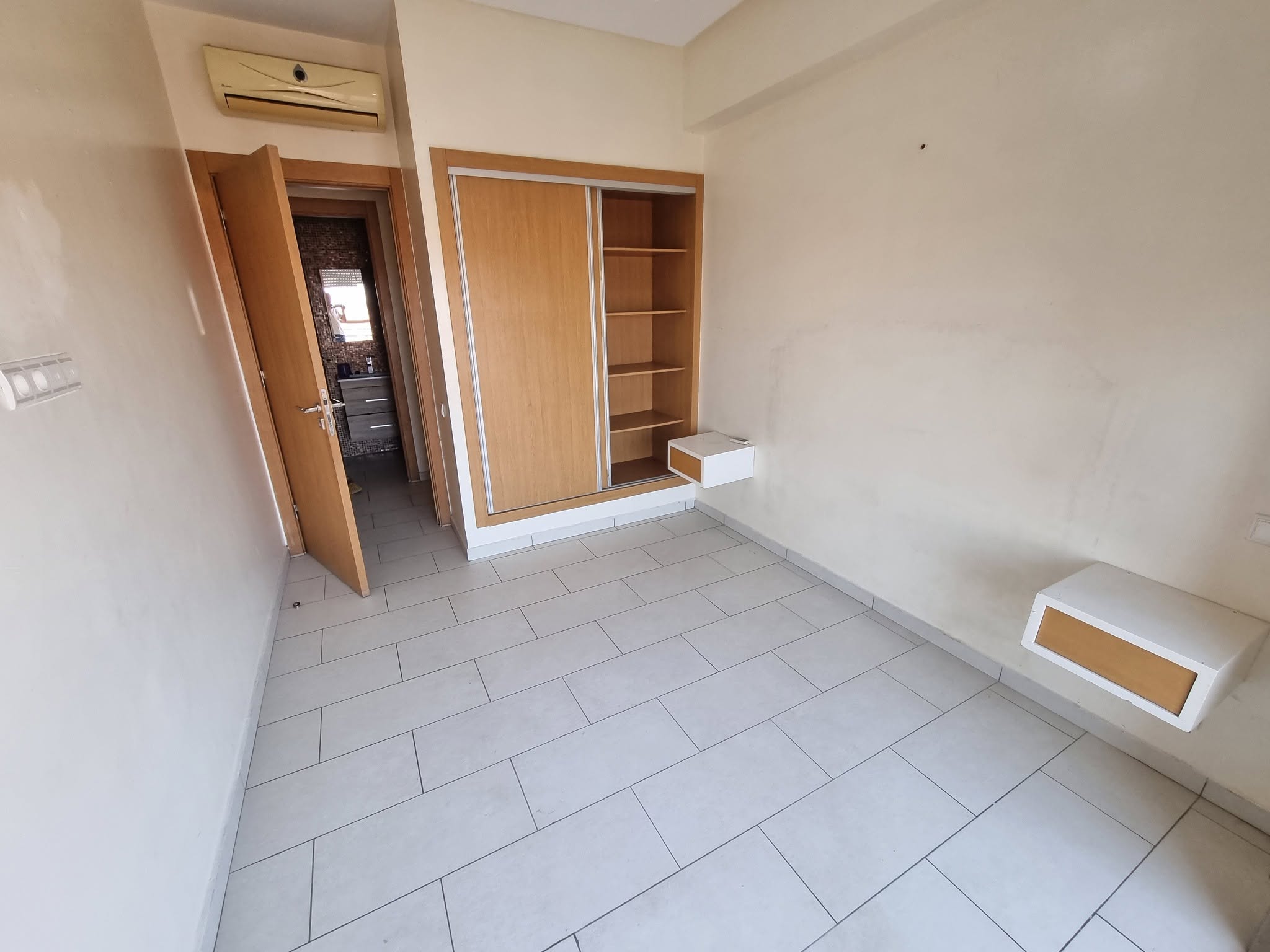 Appartement à louer longue durée à SEMLALIA ( CINKO )