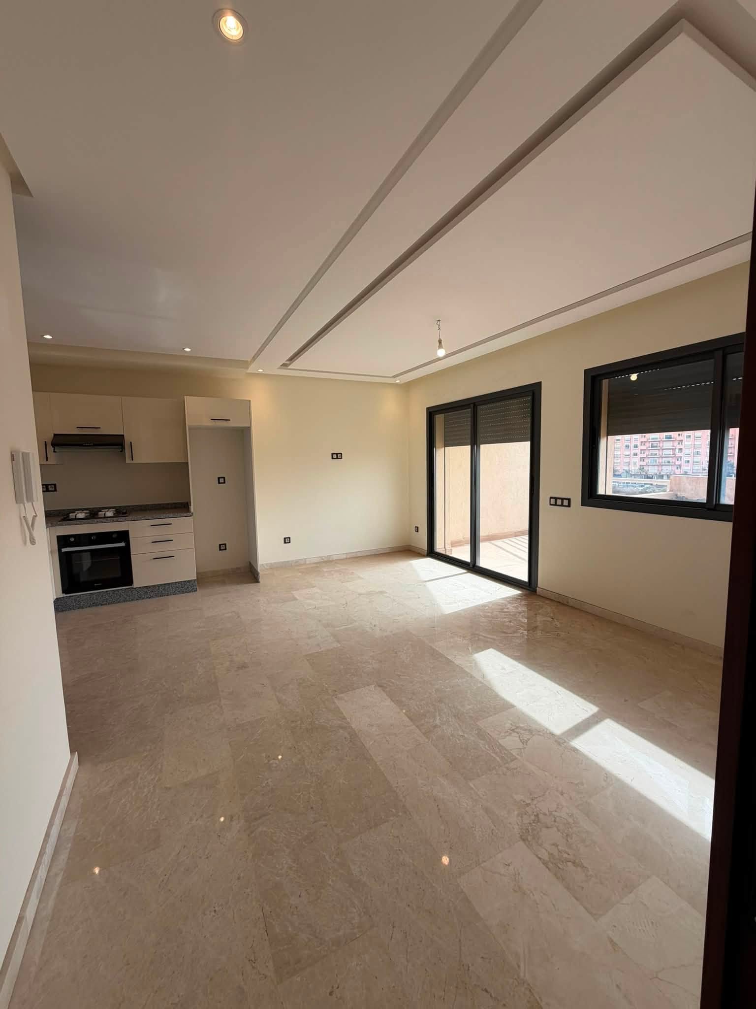 Appartement vide à louer à Semlalia
