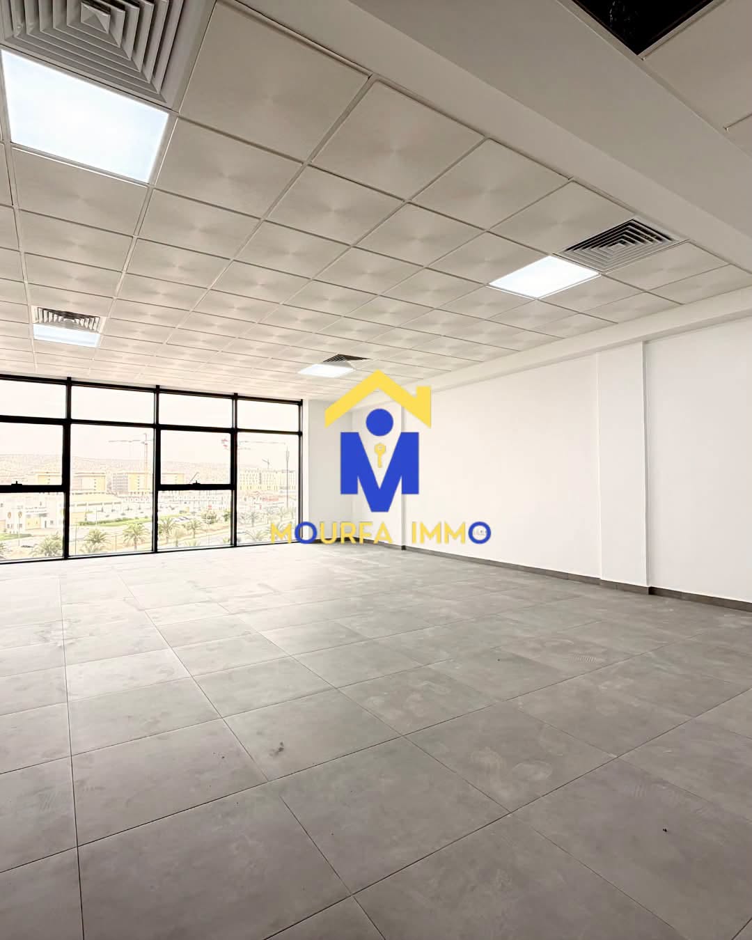 Plateaux Bureaux à Louer à Tilila