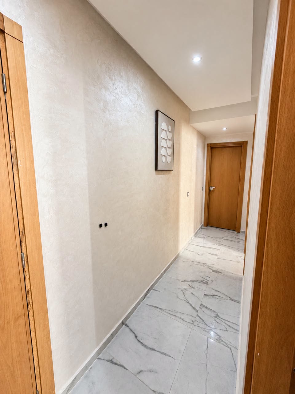 Appartement neuf meublé à louer avenue Hassan II