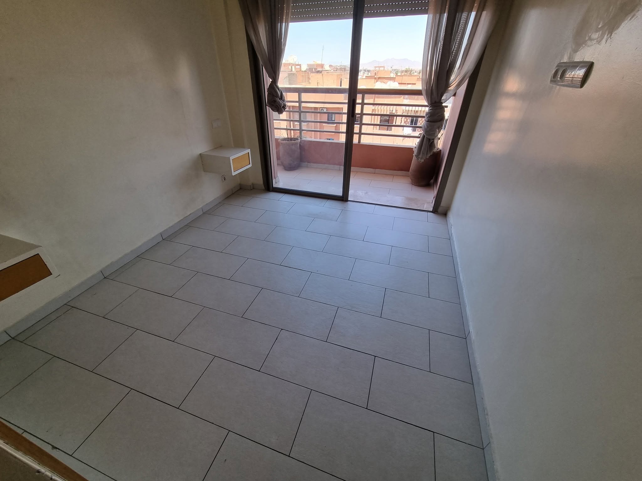 Appartement à louer longue durée à SEMLALIA ( CINKO )