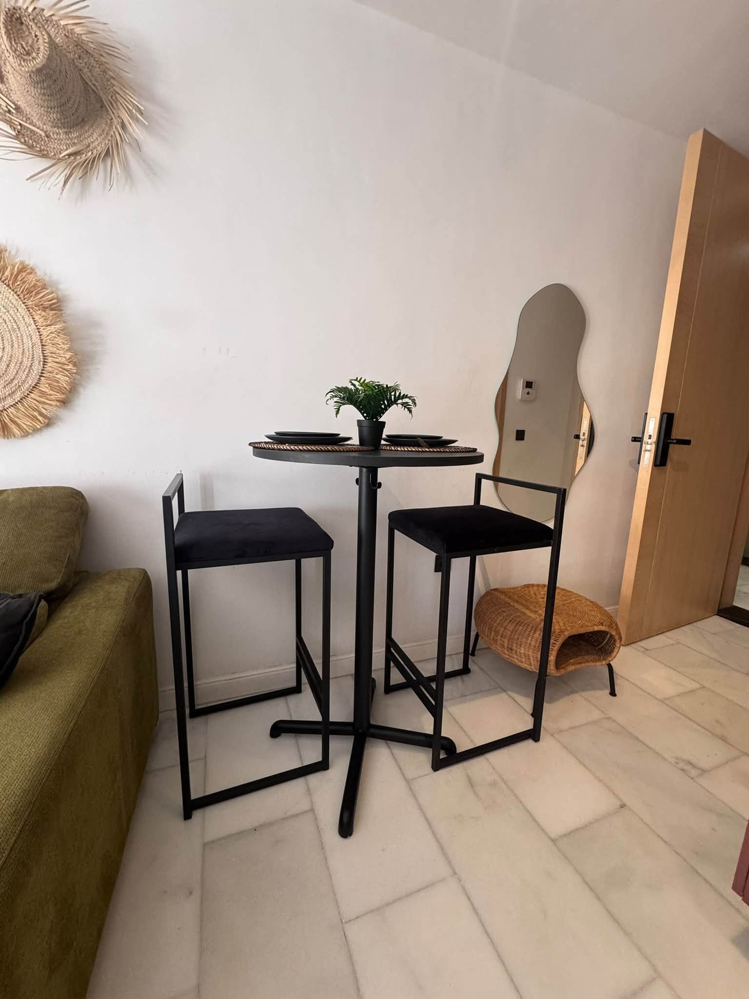 Studio meublé à louer à PALMIER