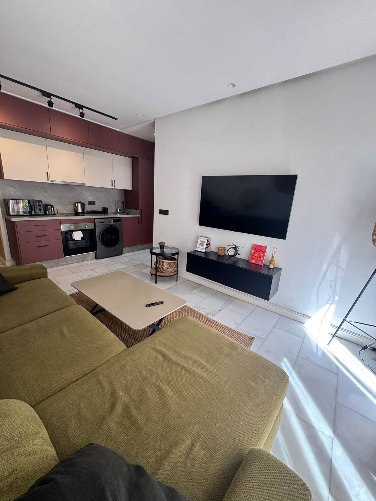 Studio meublé à louer à PALMIER