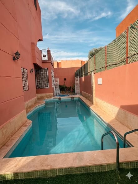 Villa meublée avec piscine privée sur la route de tamensort