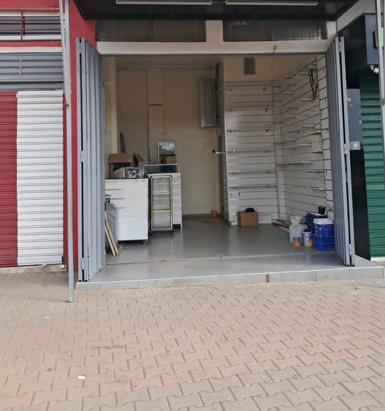 local commercial à louer à الجوامعية