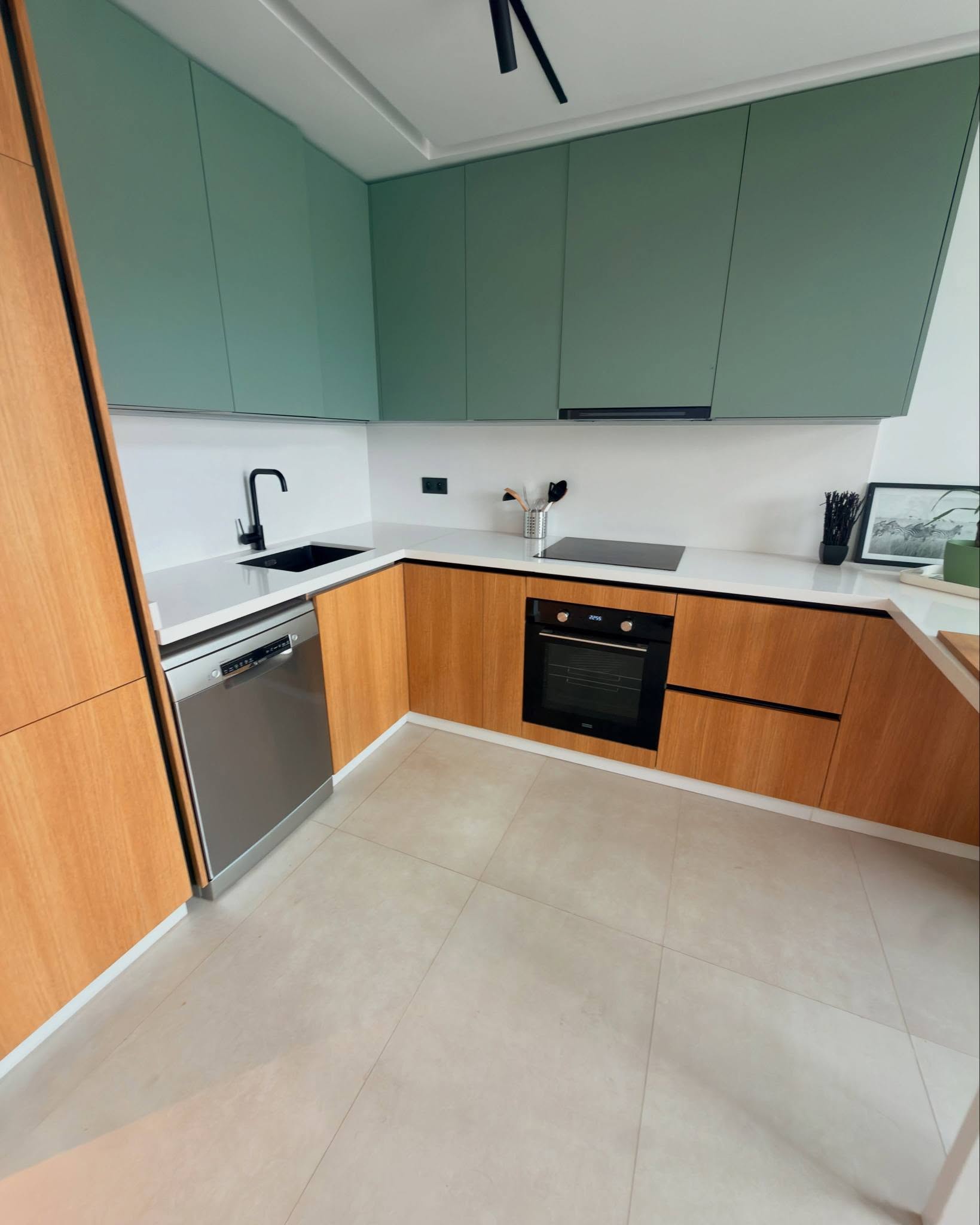 Studio duplex meublé à louer quartier Palmier