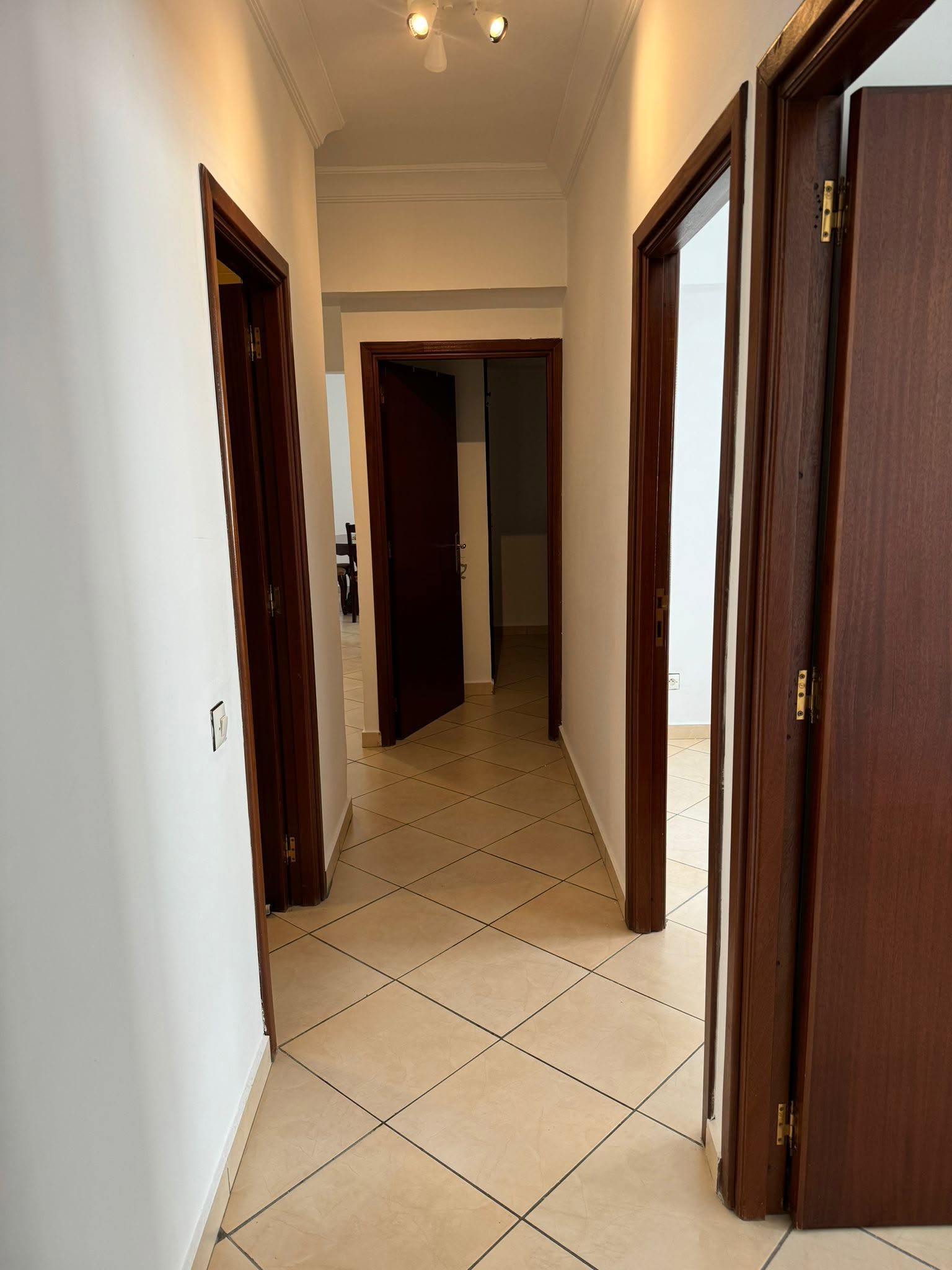Appartement à louer à Branes