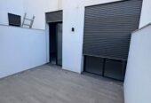 Studio vide à louer à OASIS