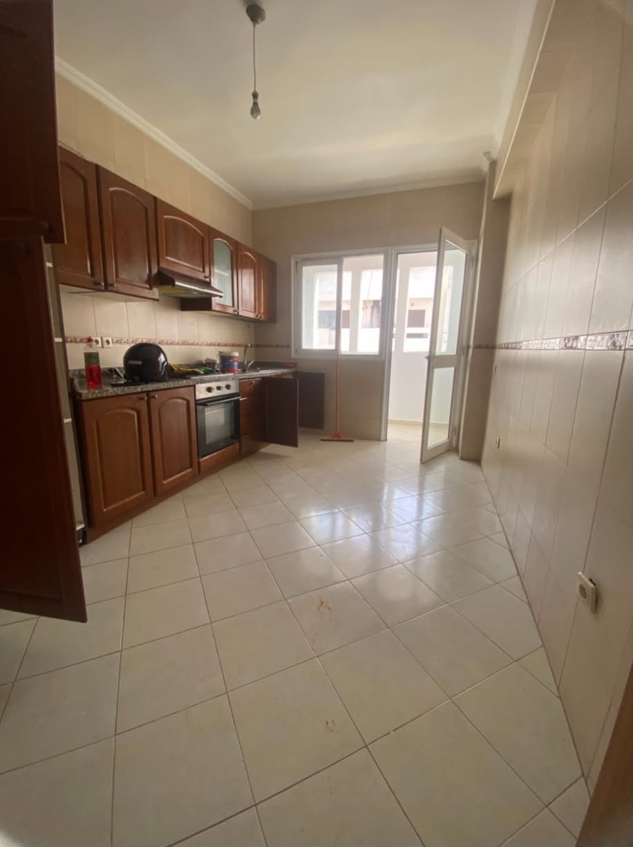 Appartement spacieux à louer à Hay Riad