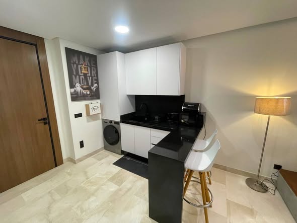 Studio meublé neuf à louer à CFC