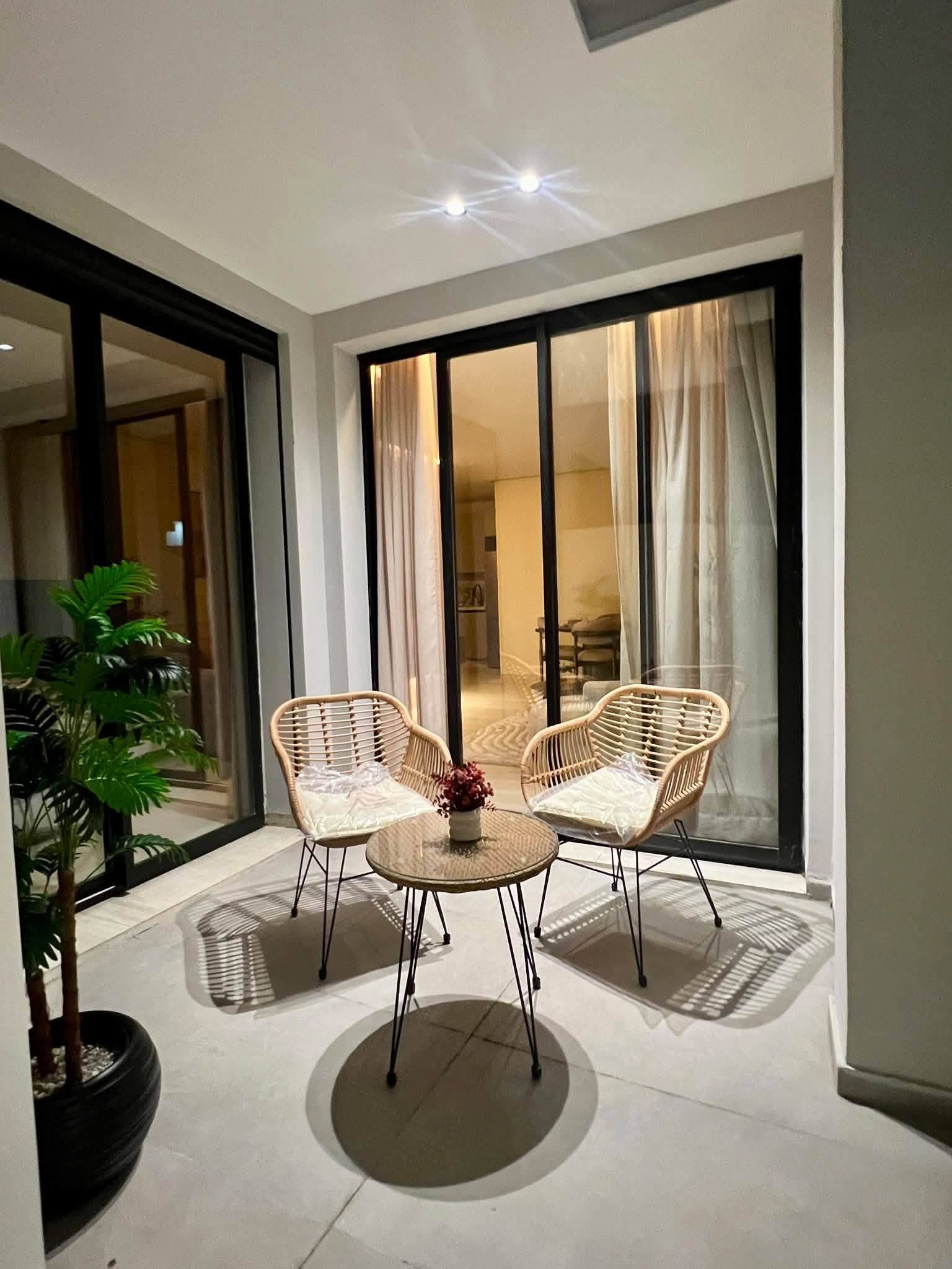 Studio meublé neuf à louer à Oasis