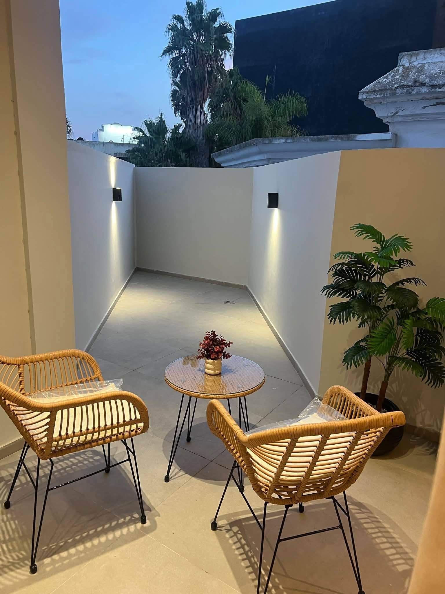 Studio meublé neuf à louer à Oasis