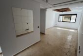 appartement vide a louer à Maarif