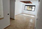 appartement vide a louer à Maarif