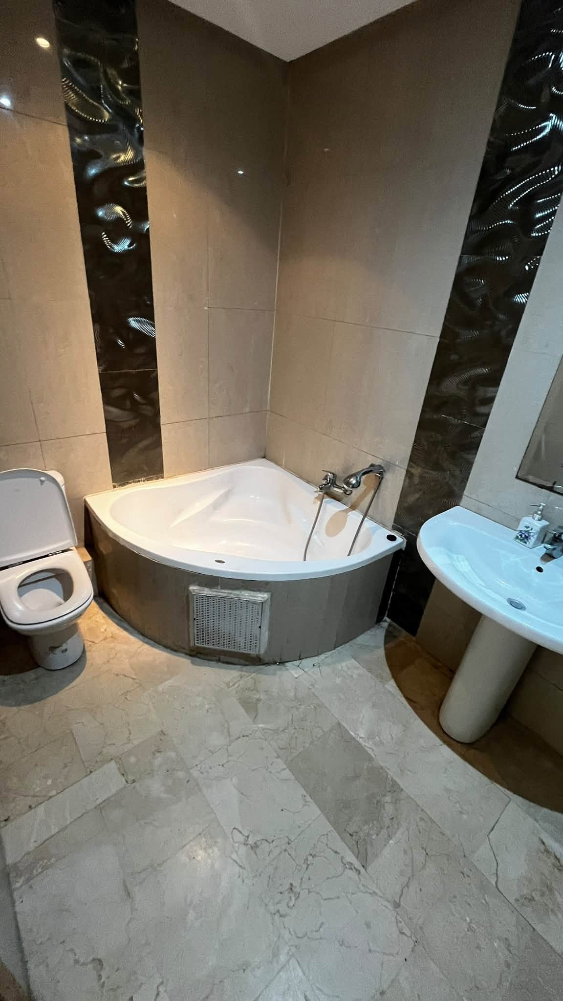appartement vide a louer à Maarif