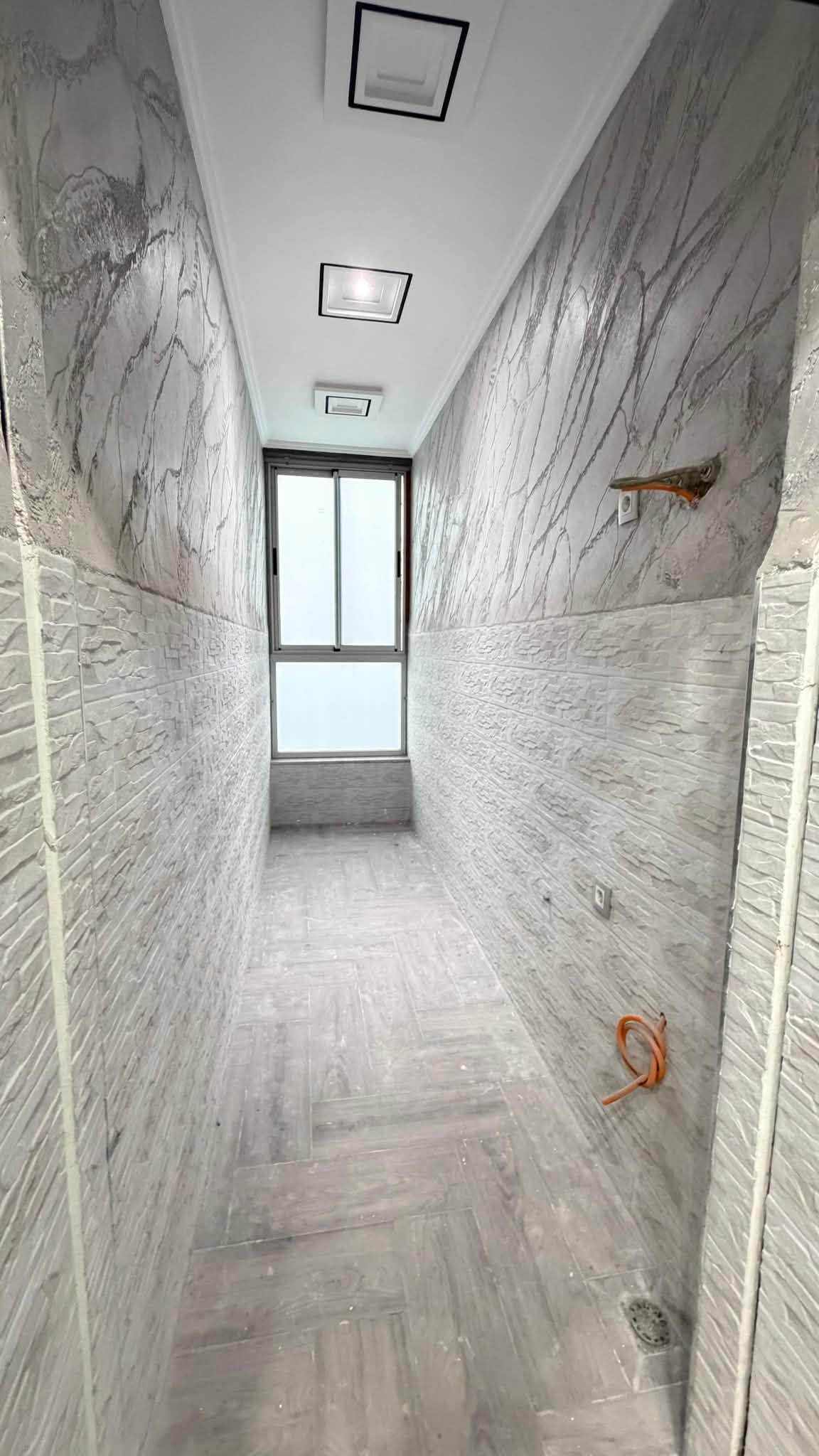 Appartement vide à Louer à Moujahidine