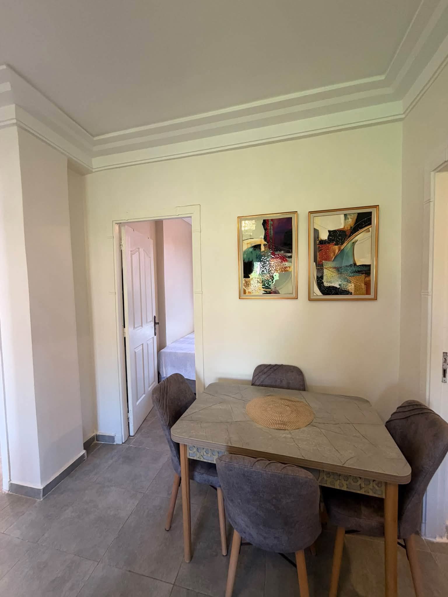 Appartement à louer à Mabrouka