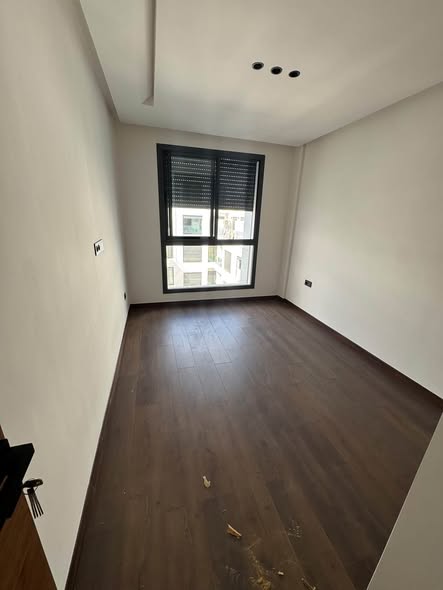Studio vide à louer quartier les princesse